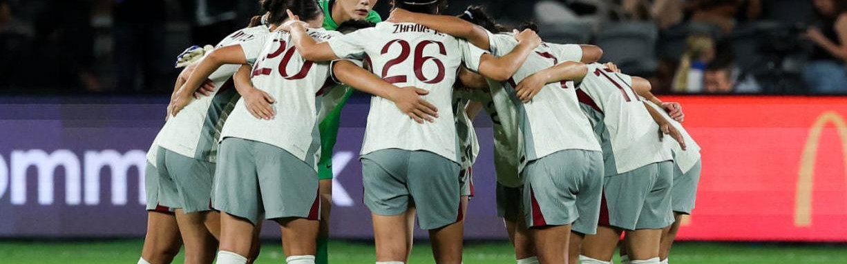 半岛体育-中国女足赢球却遭全网怒批：史上最差女足，外教上任有黑幕？